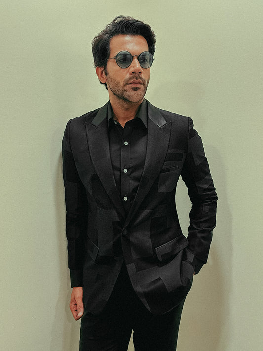 Rajkummar Rao ⢠In Peak Lapel Collar Tuxedo