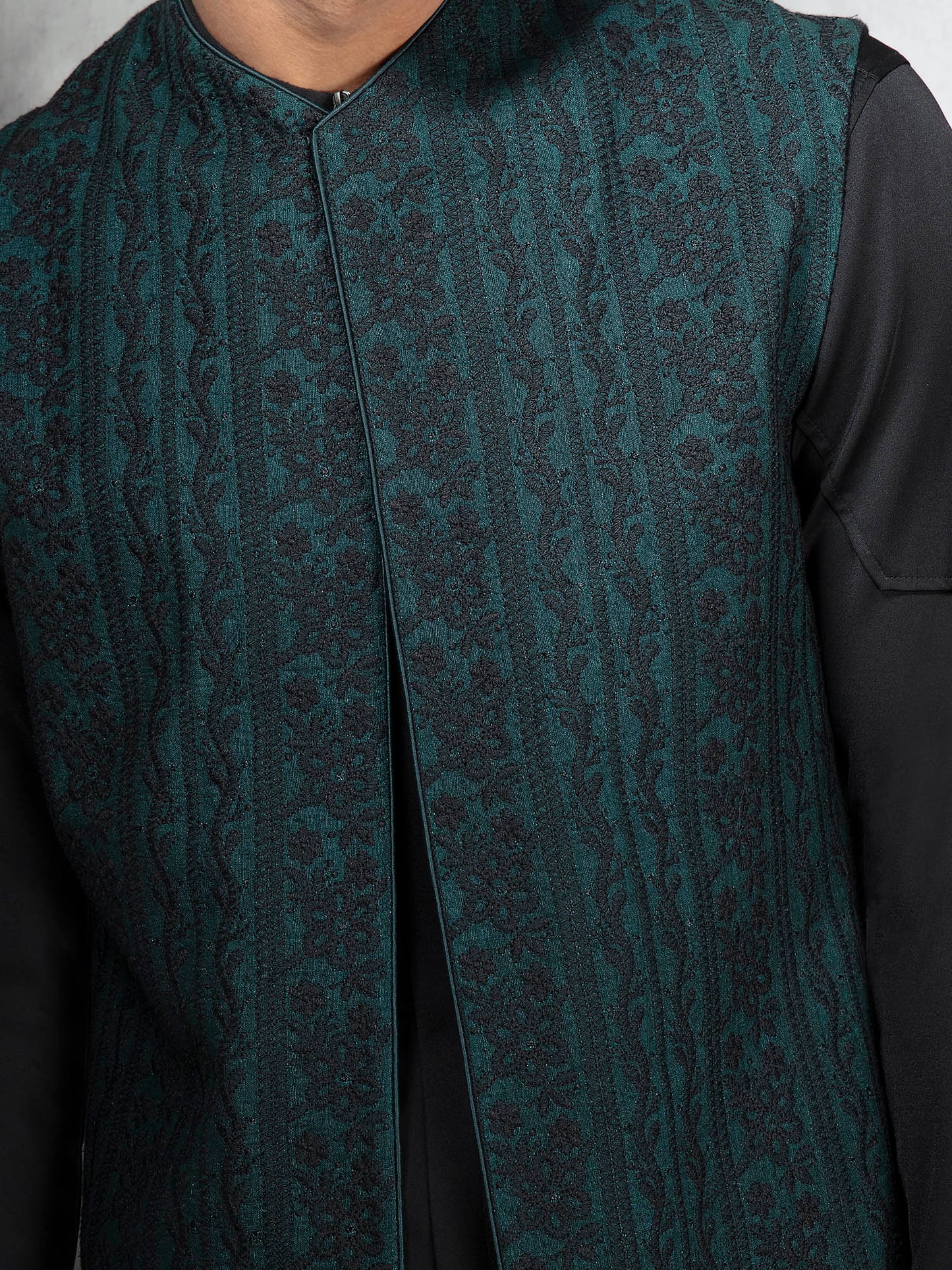 Emerald Creeper Embroidery Long Waist Jacket