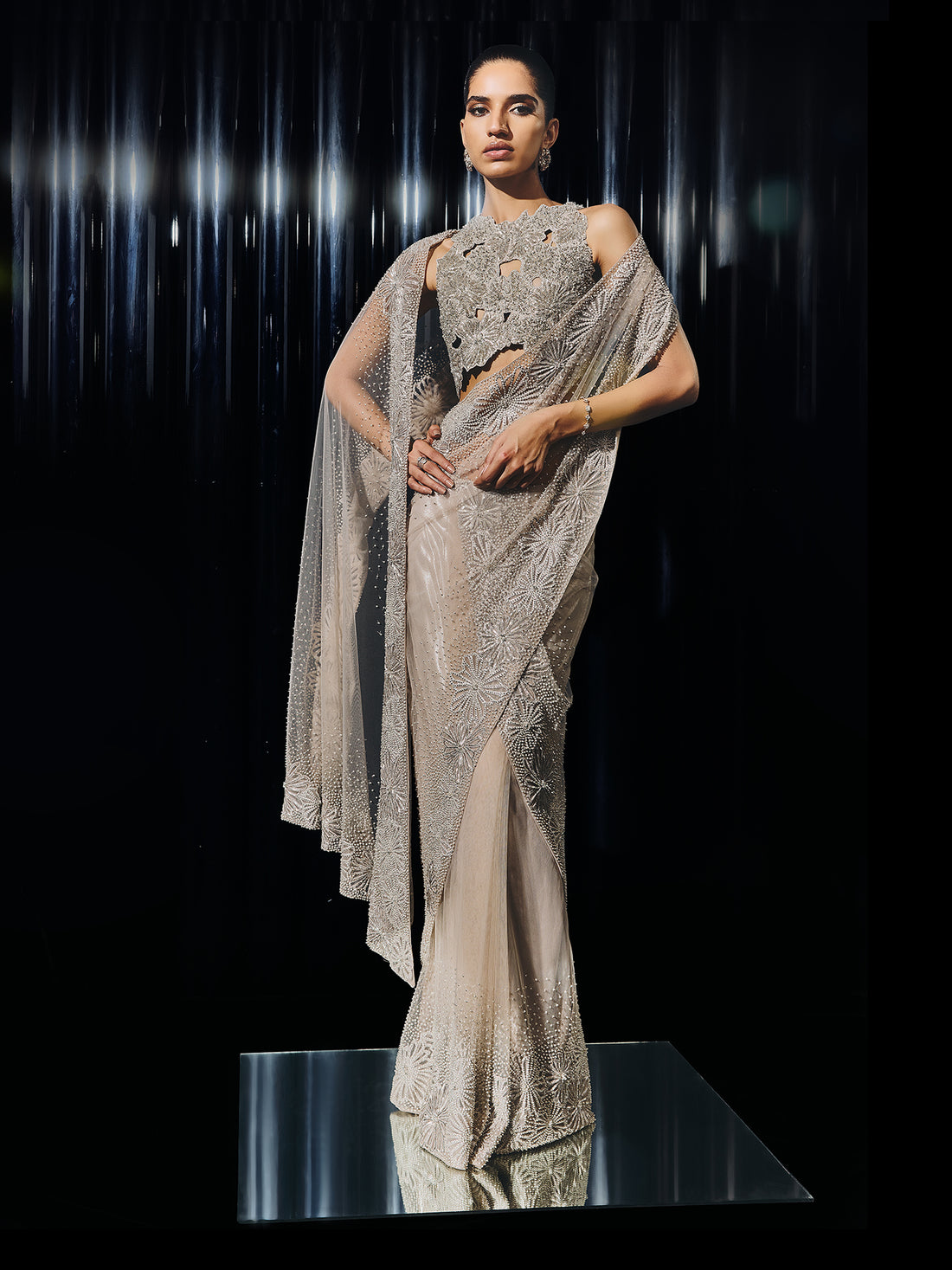 The Caera concept Sari