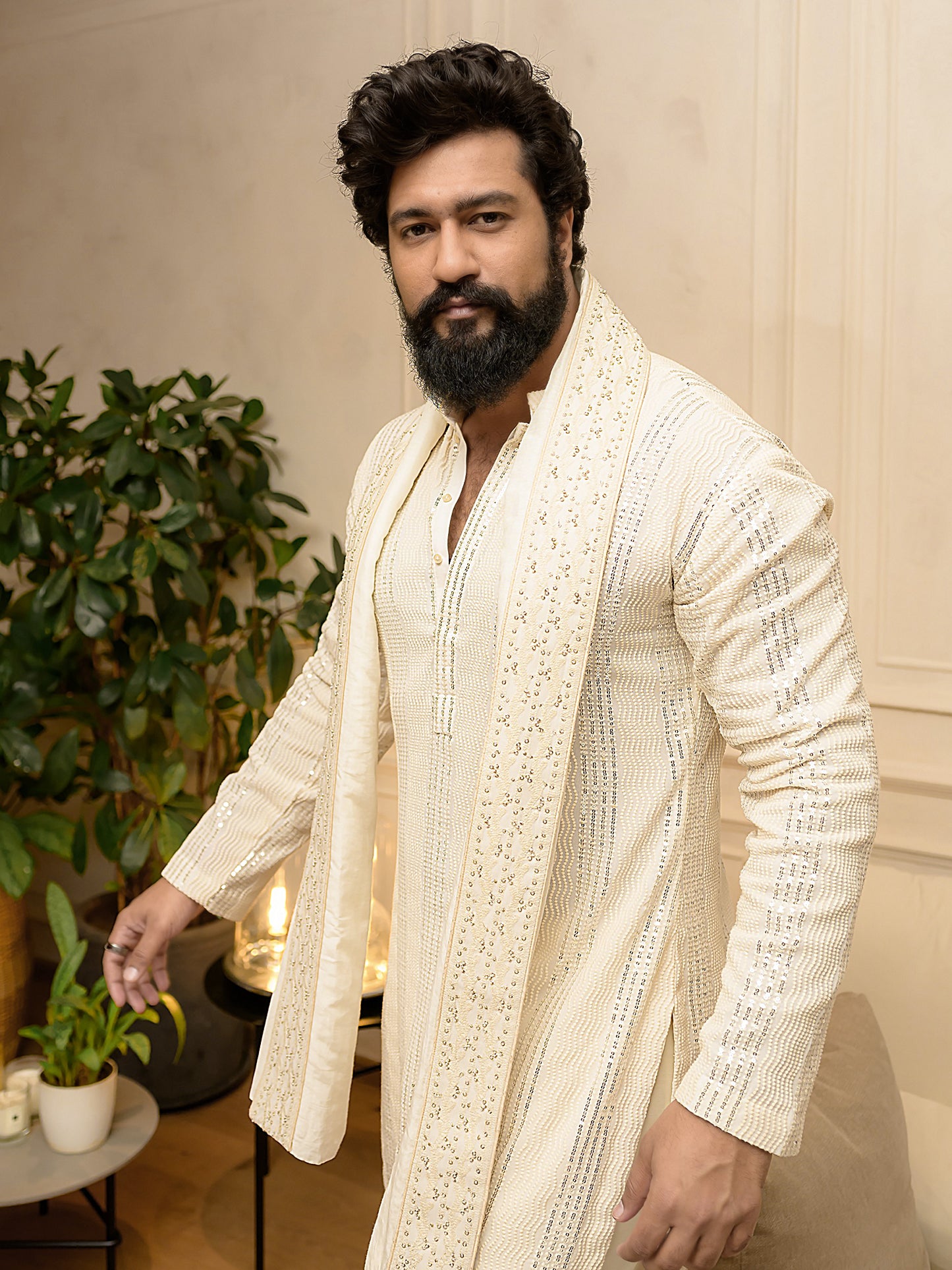Vicky Kaushal In Chikankari Short Kurta