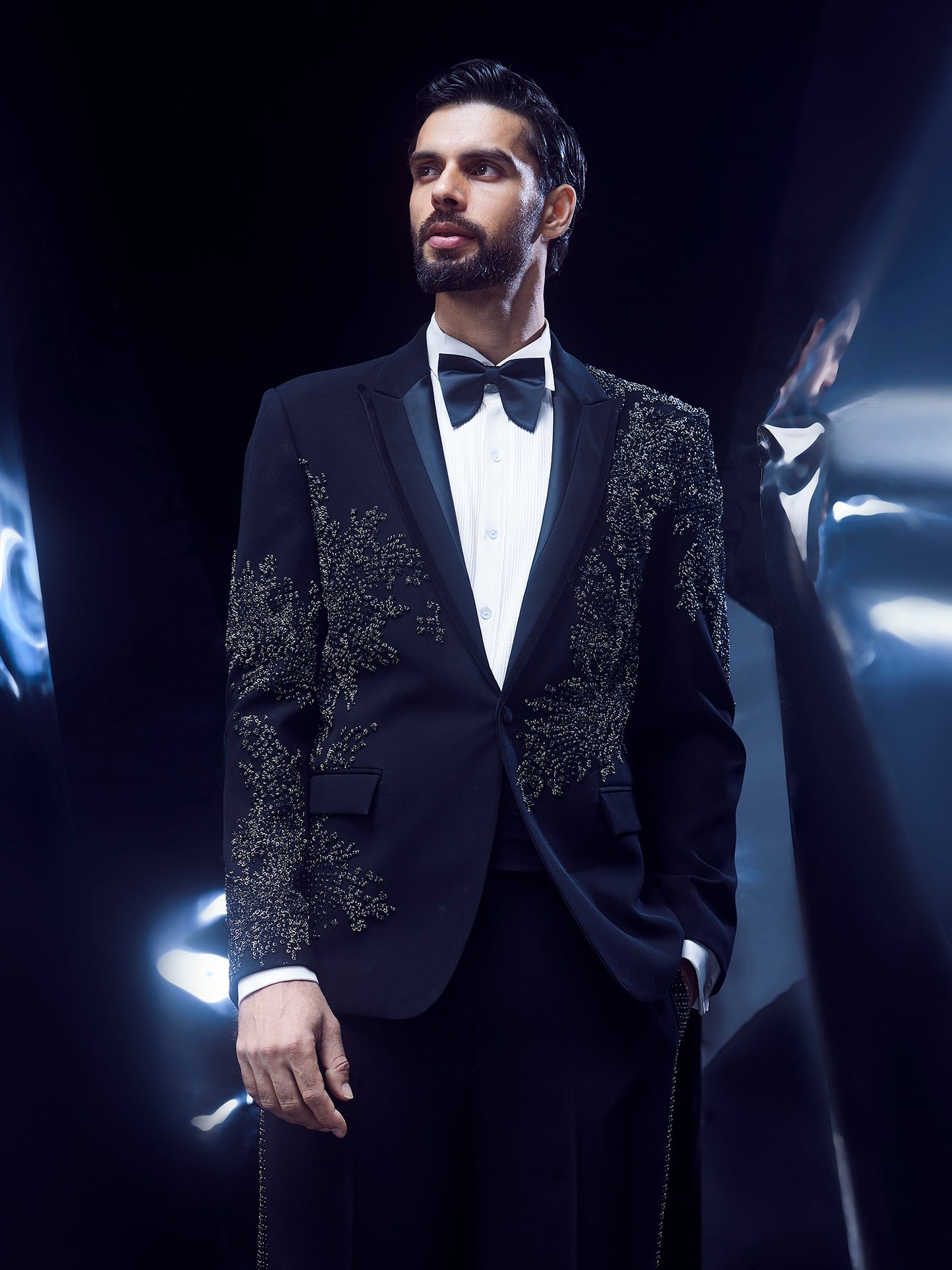 Alcove Tuxedo