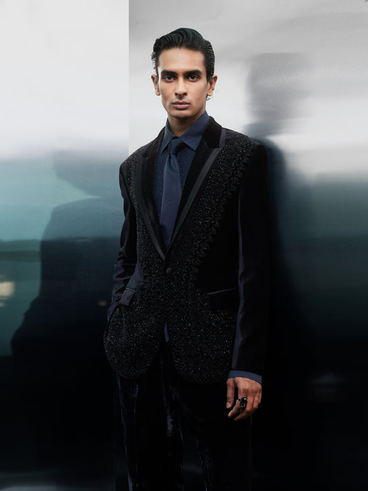 Obsidian Mirage Tuxedo