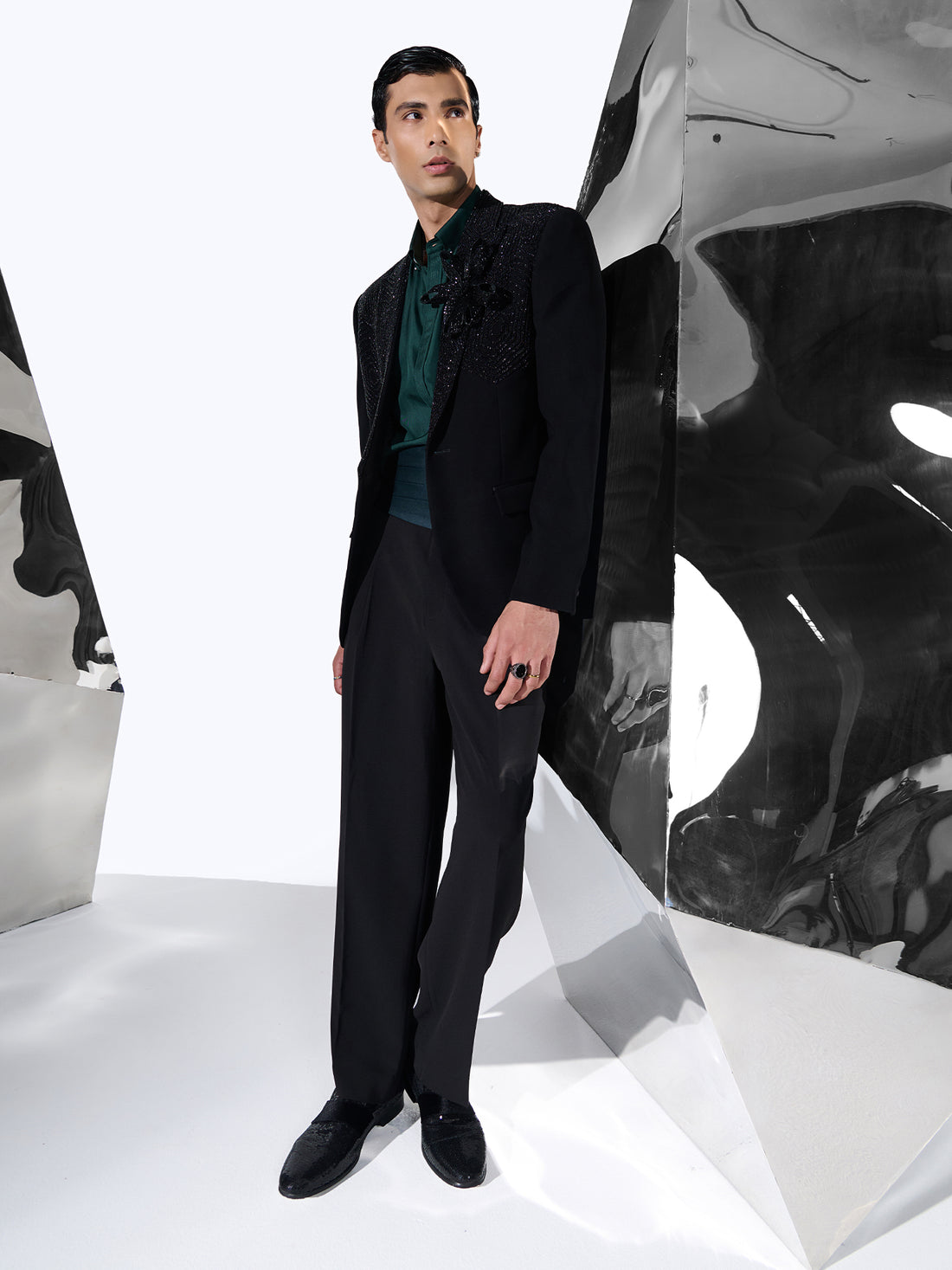 Nocturne Bloom Tuxedo