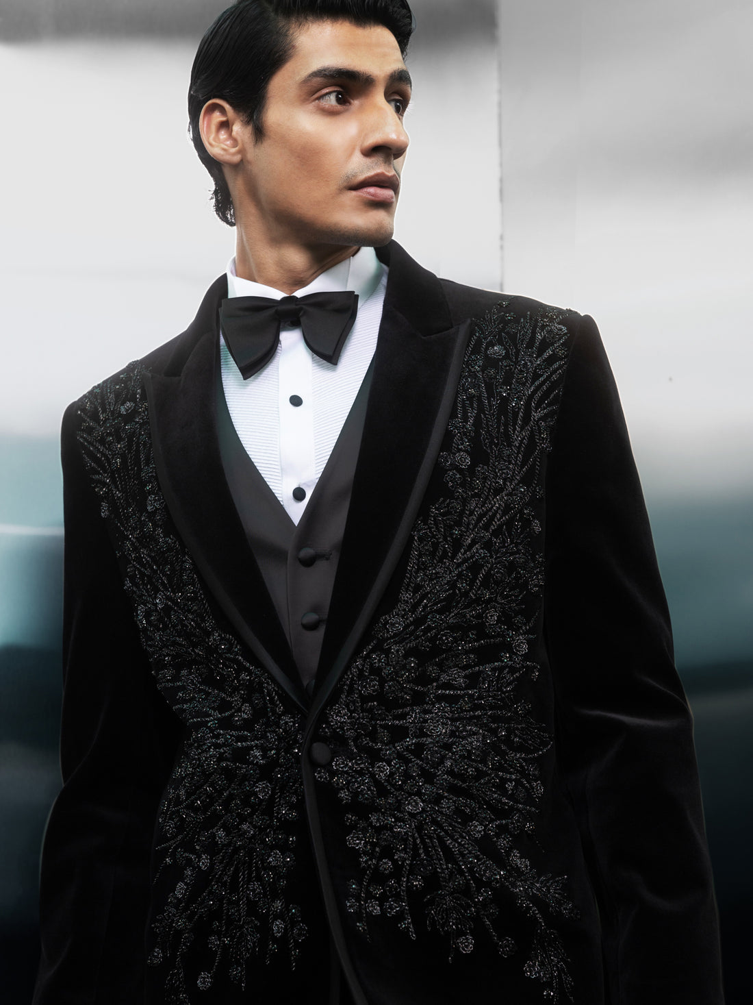 Nocturne Majesty Tuxedo