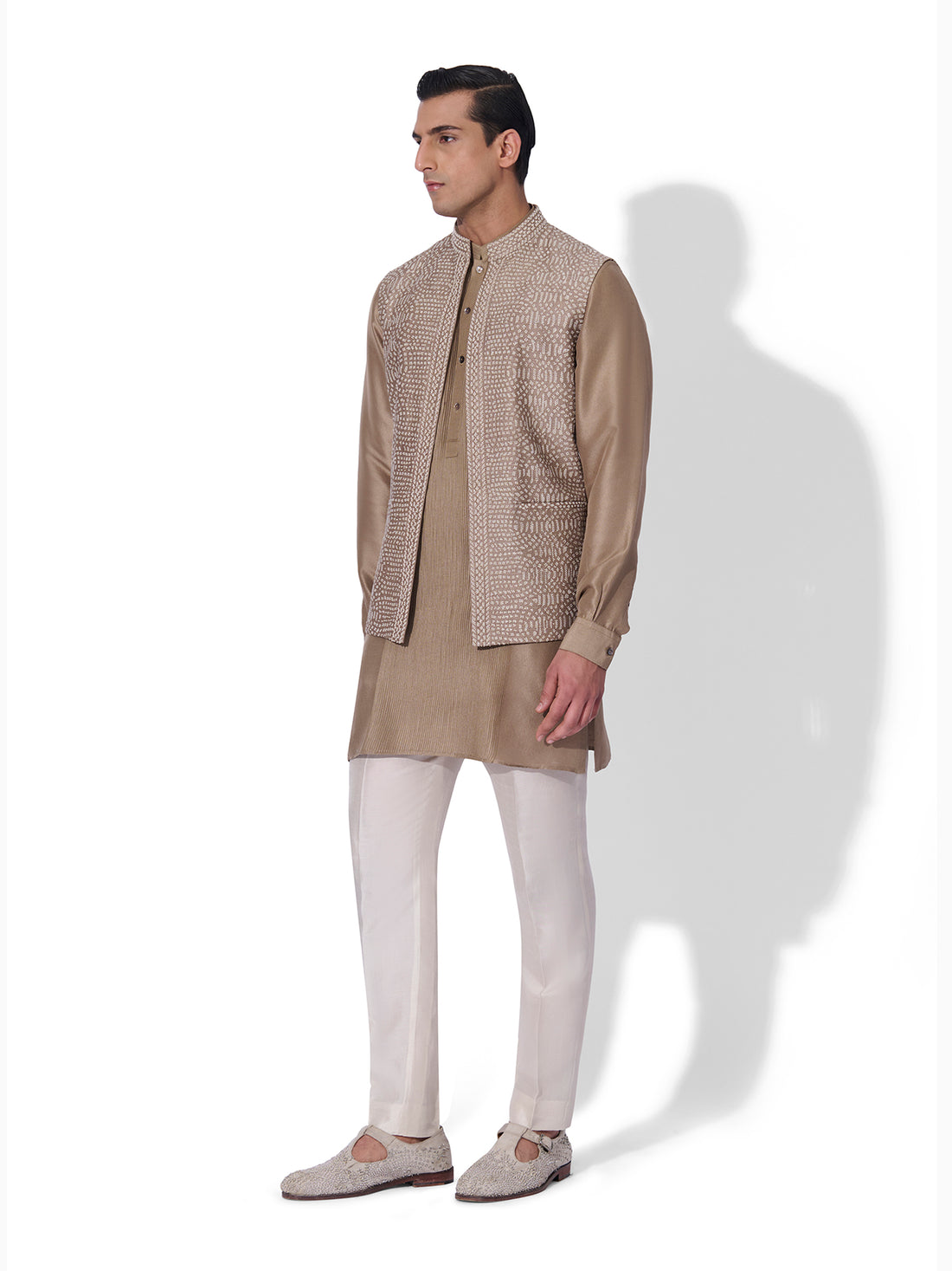 Mocha Mousse Embroidered Bundi Set